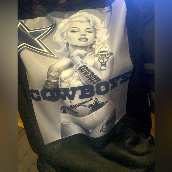 Lucky & Blessed Tops - Marilyn Monroe Dallas Cowboys hoodie